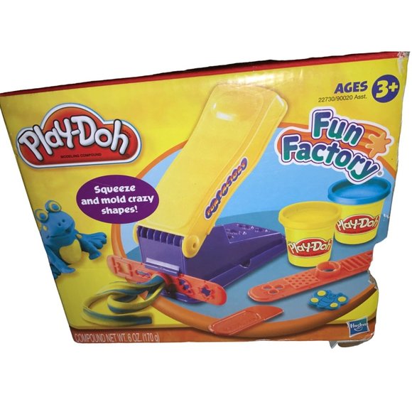 Play-Doh Play Set- FUN FACTORY— squeeze & mold shapes - Picture 9 of 10
